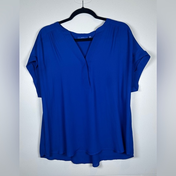 Apt. 9 Women's Royal Blue Blouse. Short Sleeve. Vneck line. Size XL. - Picture 1 of 8
